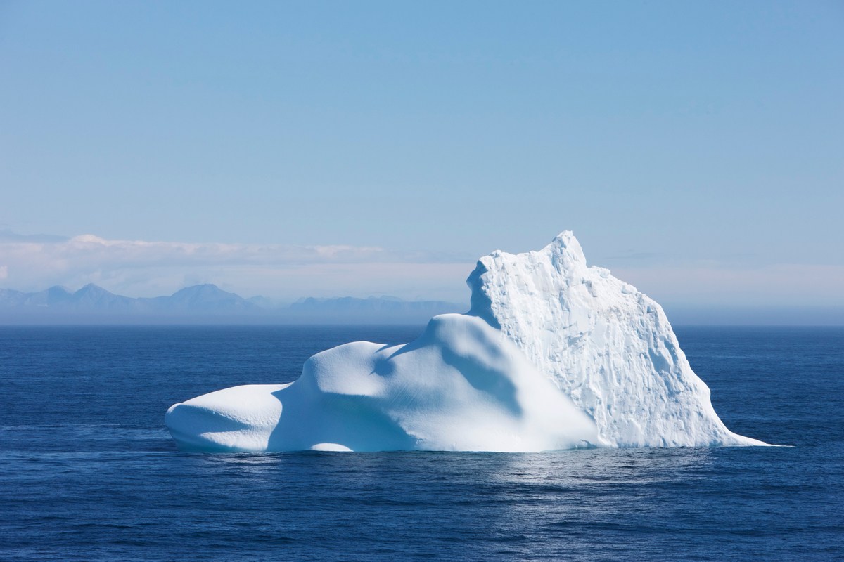 agua de iceberg embotellada