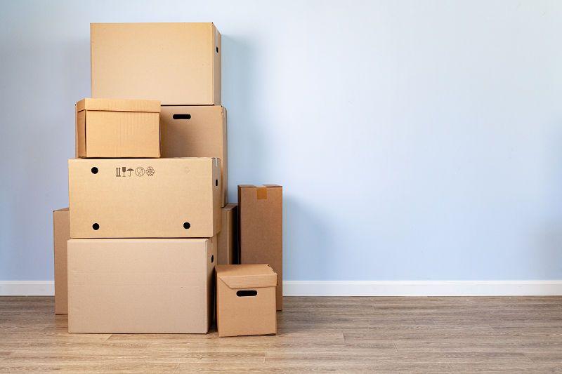 Cajas de mudanza apiladas