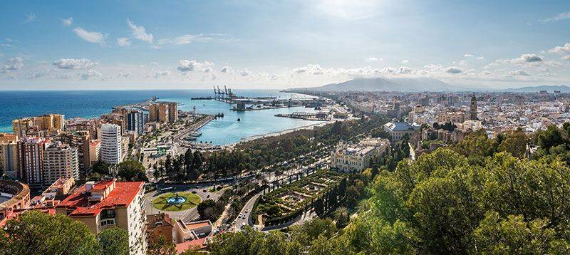 vista panorámica de málaga ciudad ideal para turismo de negocios
