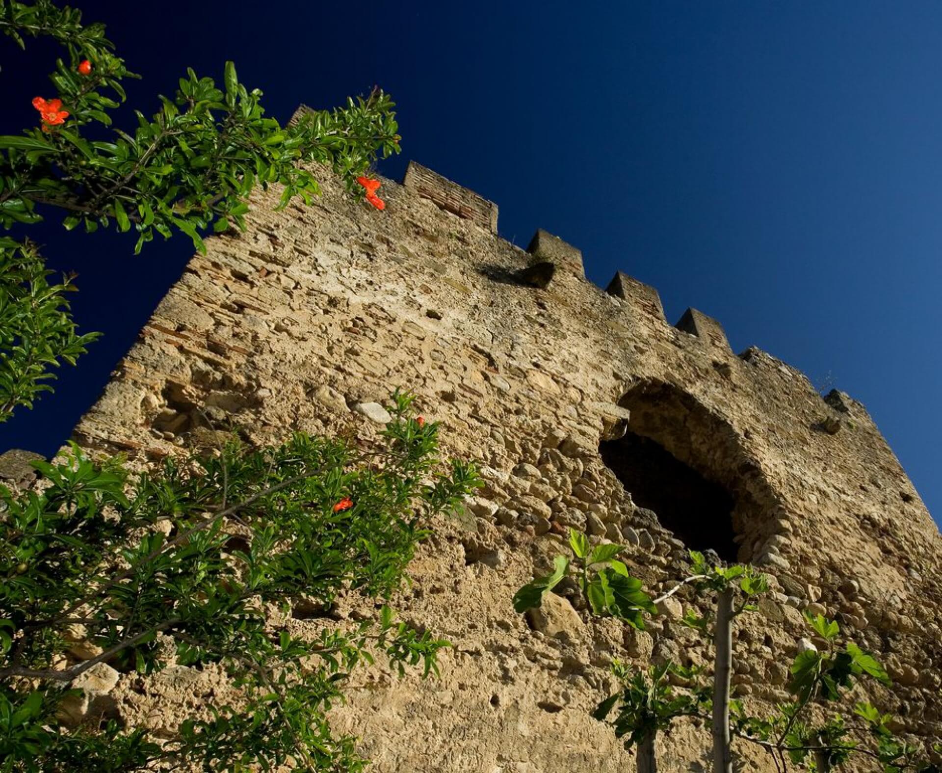 Muralla del castillo en Marbella