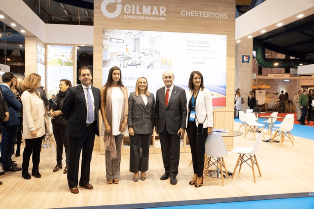 Stand de Gilmar en Simed con Francisco de la Torre, alcalde de Málaga.