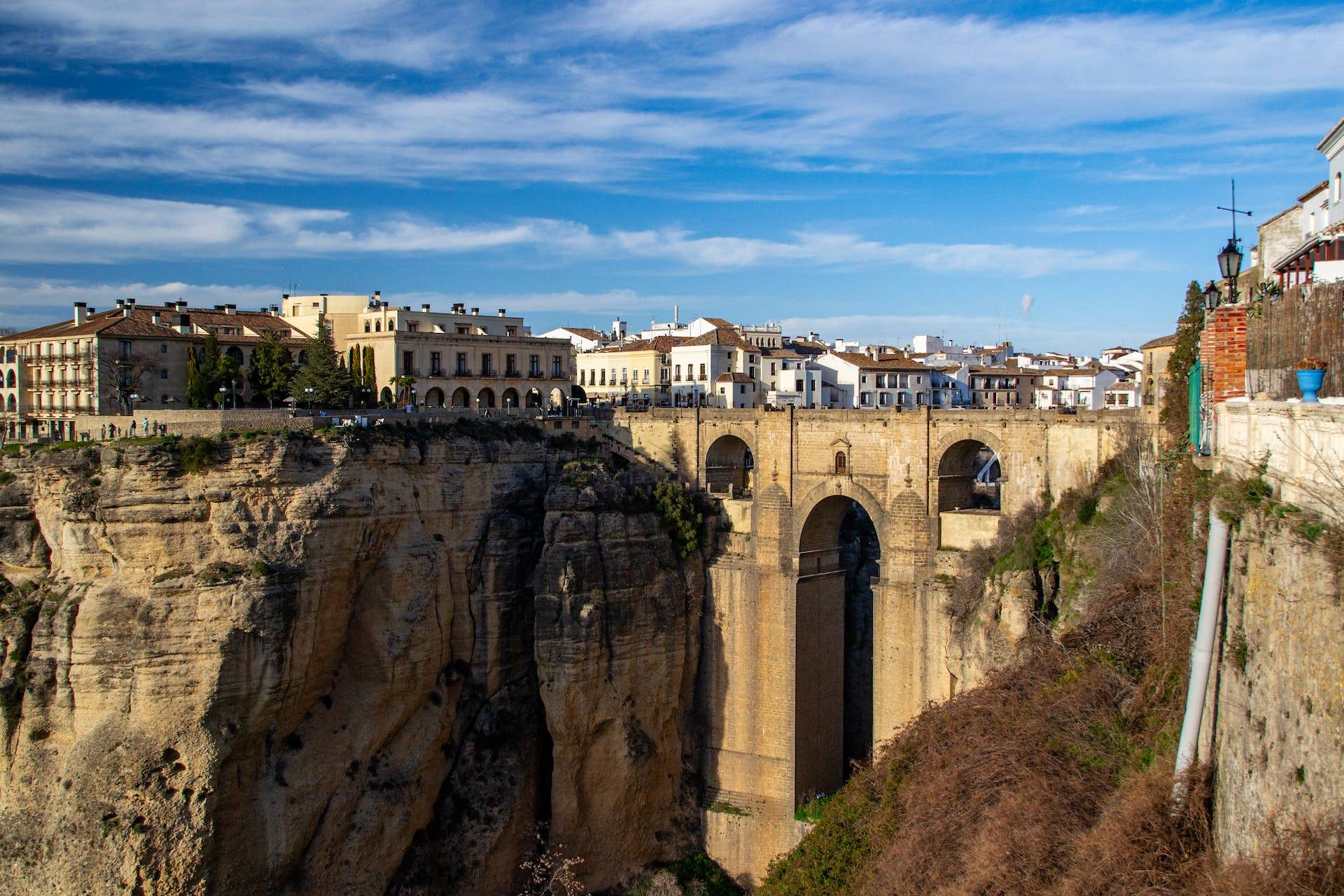 vivir en ronda gracias a la inversión y conseguir la golden visa